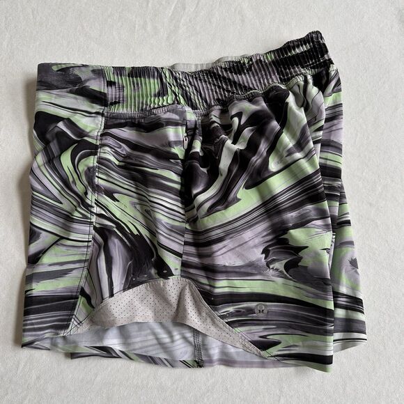 Lululemon Hotty Hot Shorts 4" Paint Glide Green Warp Multi/Chrome Running Gym 6 - Picture 5 of 7